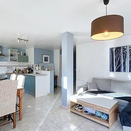 Apartment Duplex Spacieux Avec Piscine